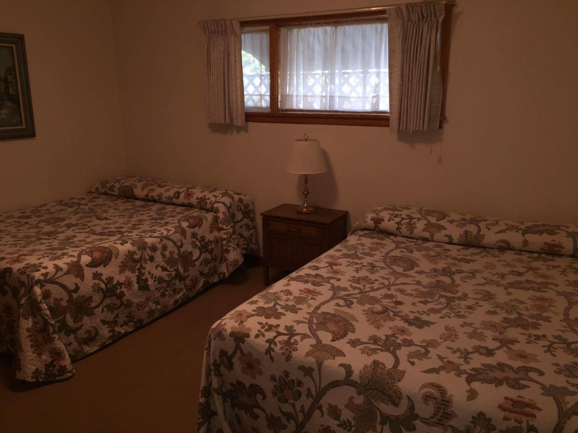 The Davenport Motel 외부 사진